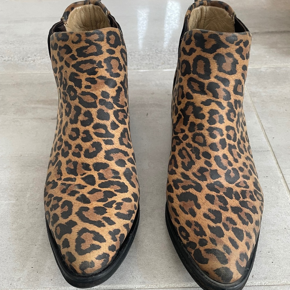 Poppy barley low rise bootie- cheetah- size 6